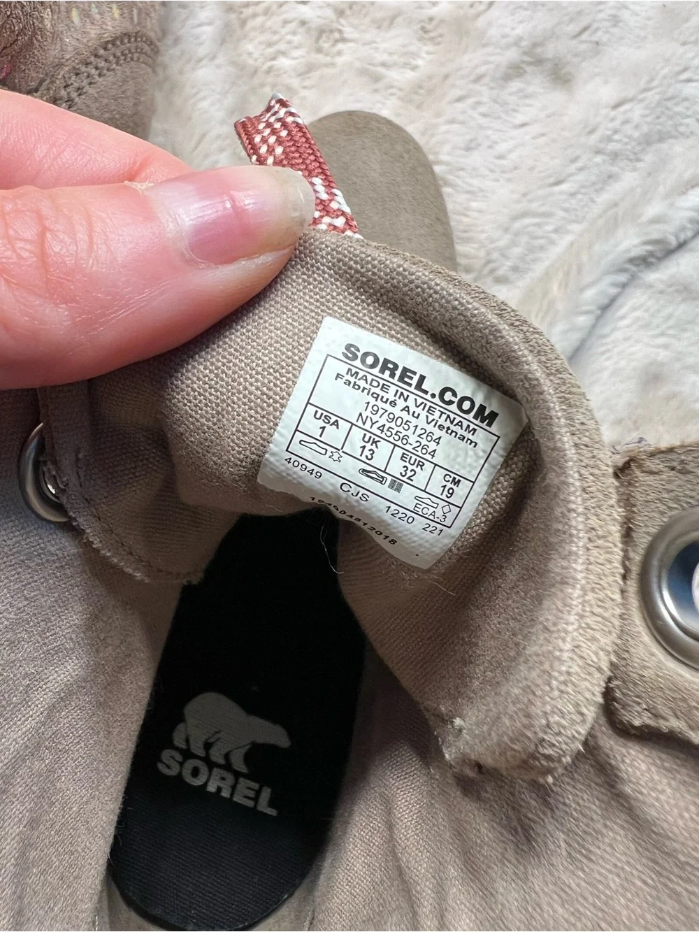 Sorel Girls' Lexie Wedge Boots size 1